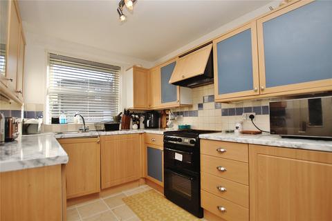 7 Alma Close, Knaphill, Woking, GU21 2BP