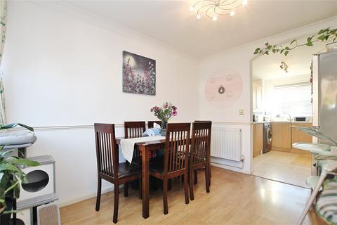 7 Alma Close, Knaphill, Woking, GU21 2BP