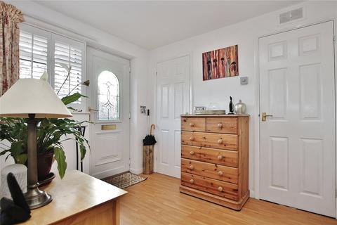 35 Connaught Crescent, Brookwood, Woking, GU24 0AN