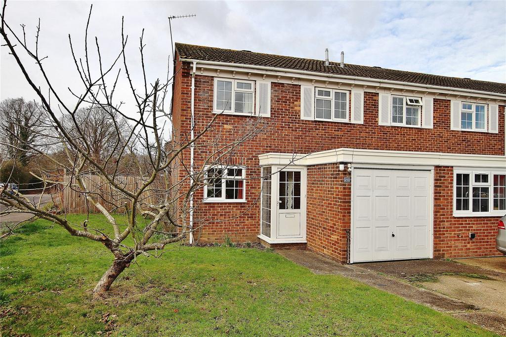 Arethusa Way, Woking GU24 3 bed end of terrace house for sale £450,000