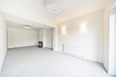 12 Old Mill Close, Haddenham, Aylesbury, HP17 8HQ