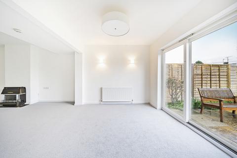 12 Old Mill Close, Haddenham, Aylesbury, HP17 8HQ