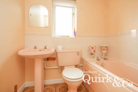 22 Chalice Close, Basildon, SS14 1SF