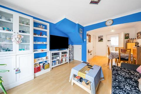 35 Ashmore Close, London, SE15 5GY
