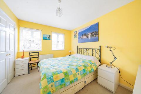 35 Ashmore Close, London, SE15 5GY