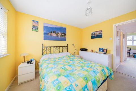 35 Ashmore Close, London, SE15 5GY
