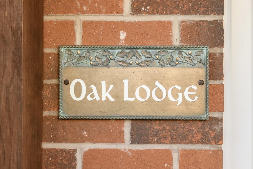 Oak Lodge