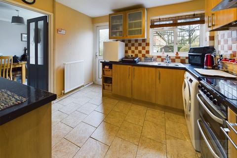 114 Warren Drive, Crawley, RH11 0DH