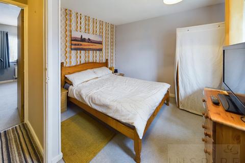 114 Warren Drive, Crawley, RH11 0DH