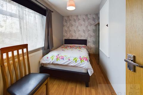 114 Warren Drive, Crawley, RH11 0DH