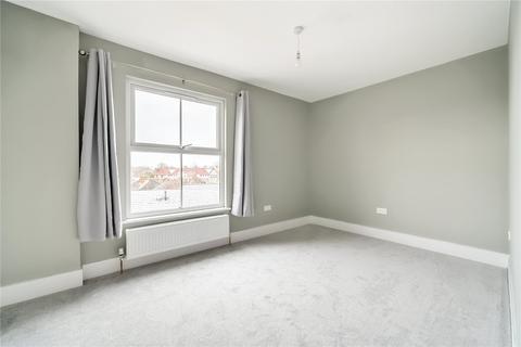 3 bedroom apartment to rent - Heather Place, Esher, Surrey, KT10