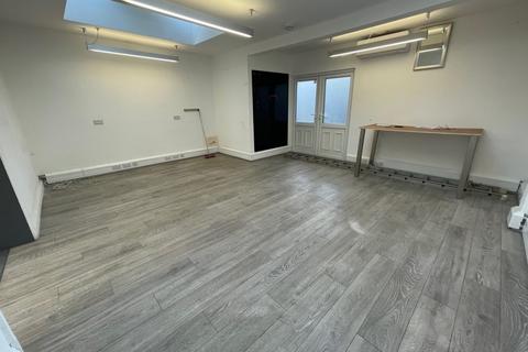 Office to rent, Aldermans Hill, Palmers Green