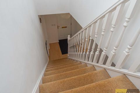21 Bulrush Close, Brownhills, Walsall, WS8 6DB