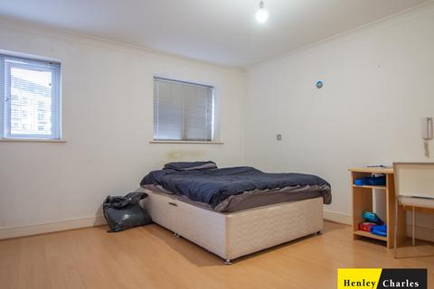 3 bedroom apartment for sale, The Qube, Birmingham B1