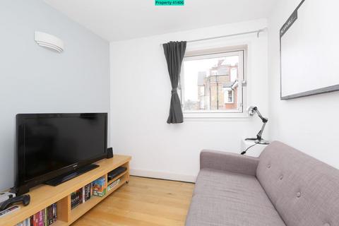 2 bedroom apartment to rent, Rowan Walk, London, N19 5XL