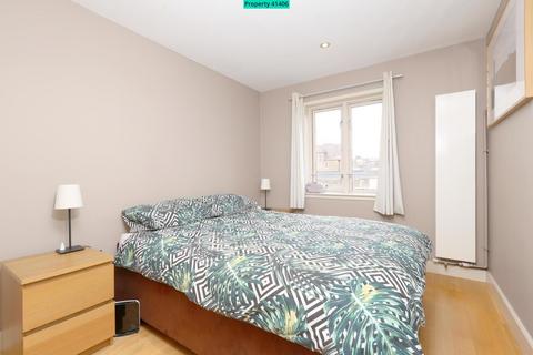 2 bedroom apartment to rent, Rowan Walk, London, N19 5XL