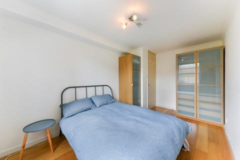 1 bedroom flat for sale, Carburton Street, London
