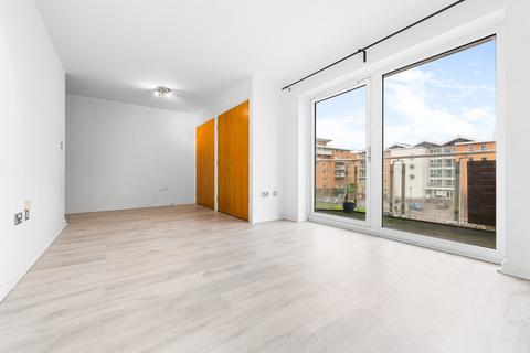 2 bedroom apartment for sale - Genoa House, Penstone Court, Century Wharf, Cardiff