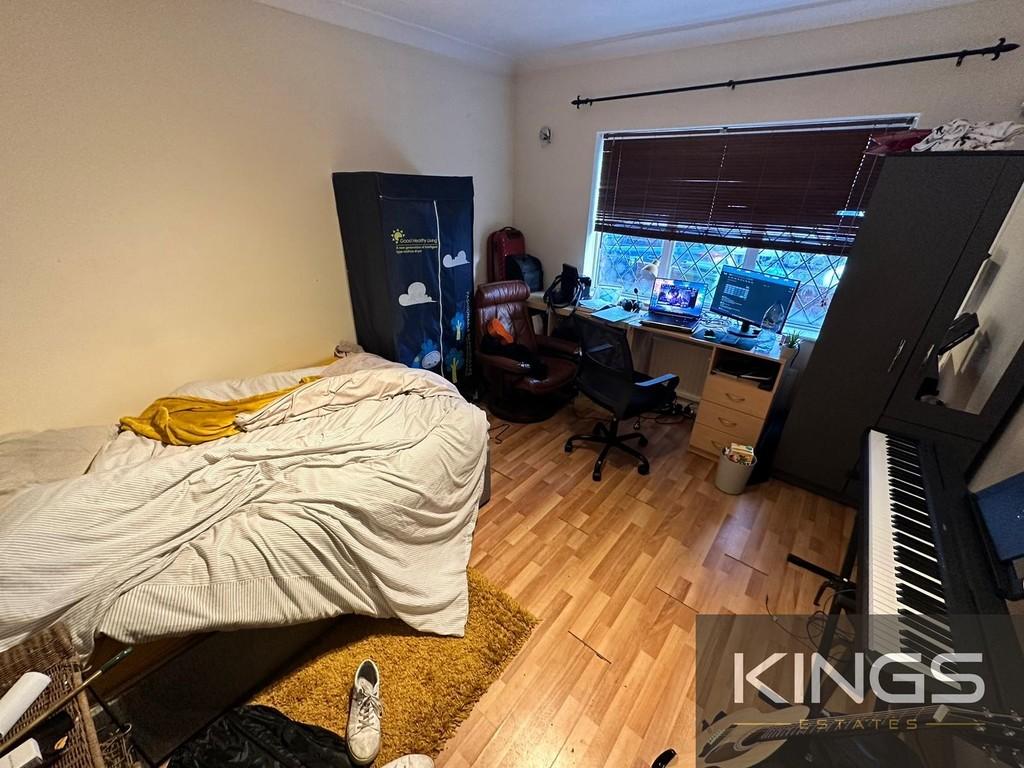 Bedroom 0