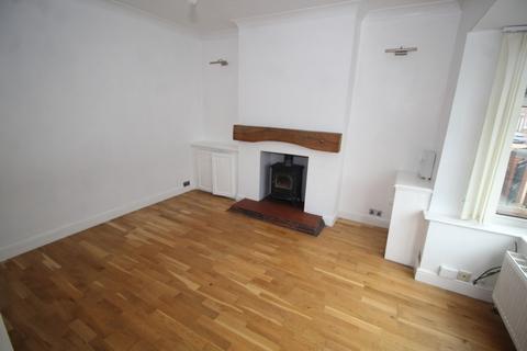 3 bedroom end of terrace house for sale - Wood Street, Castleford