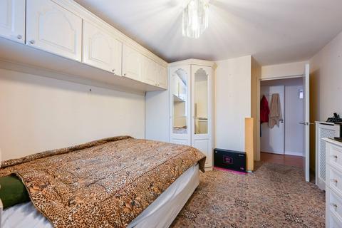 2 bedroom flat for sale - GASCOIGNE CLOSE, Tottenham, London, N17