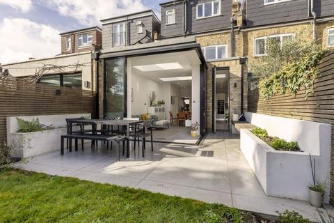 38 Dordrecht Road, London, W3 7TF