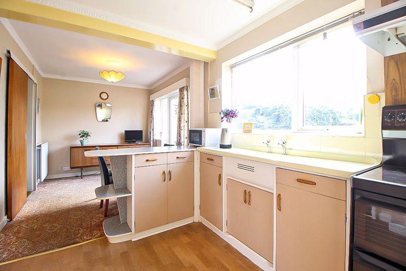 Dining kitchen
