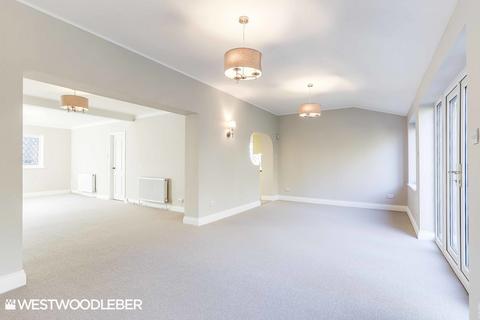 undefined, Sheredes Drive, Hoddesdon EN11