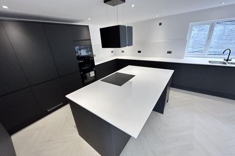 9 Mill Drive, Colwyn Bay, LL29 9YA