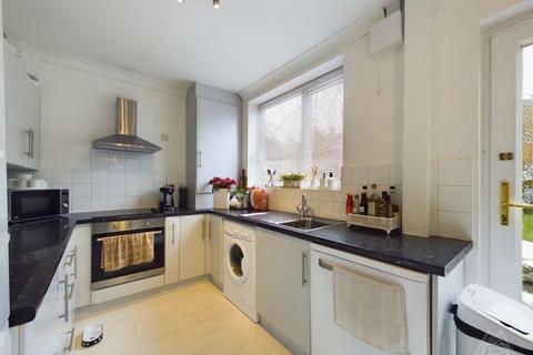 66 Usk Road, Aveley, South Ockendon, RM15 4NX