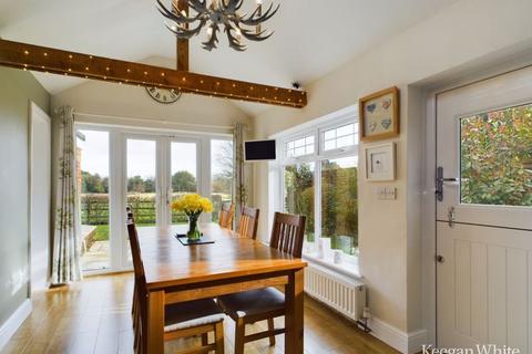 3 bedroom house for sale, Grange Cottages, Little Kingshill