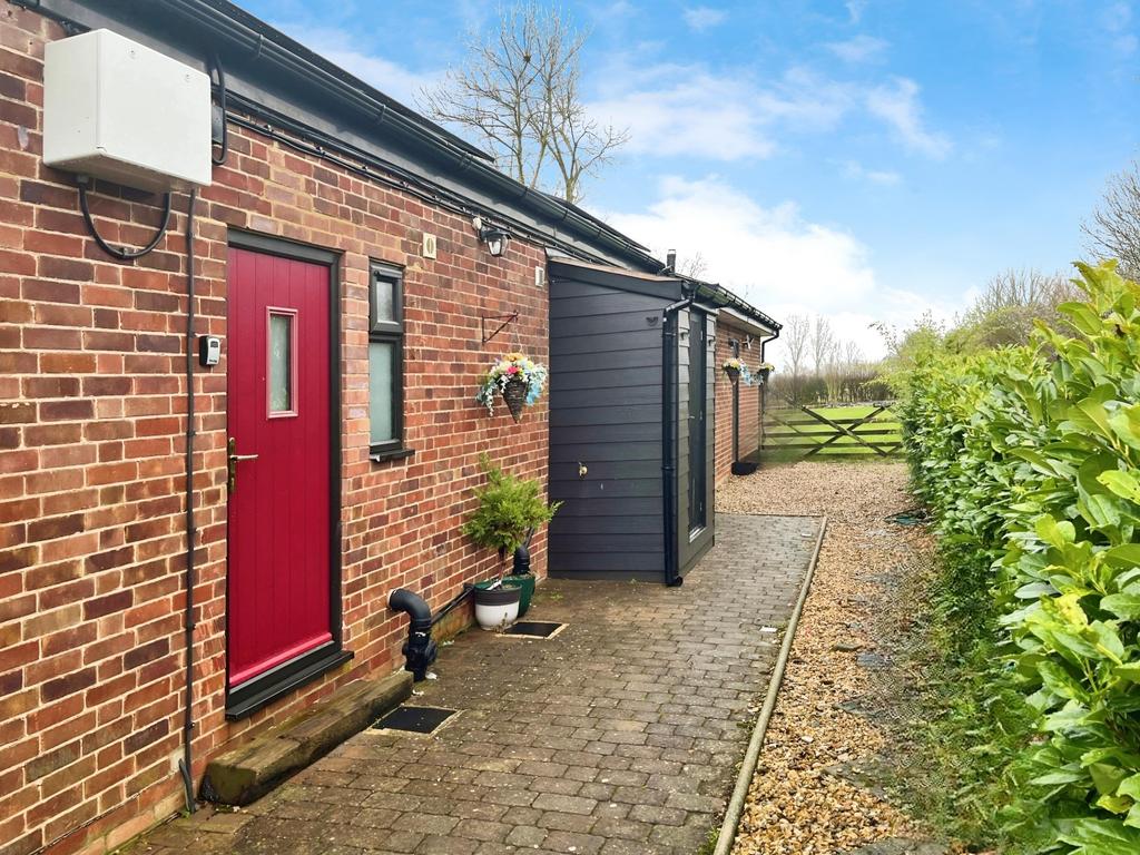 Colne Road, Somersham 1 bed in a house share £750 pcm (£173 pw)