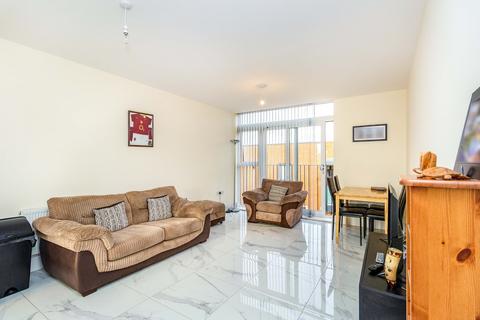1 bedroom apartment to rent - Brooklands Square, Milton Keynes, MK10 7NG