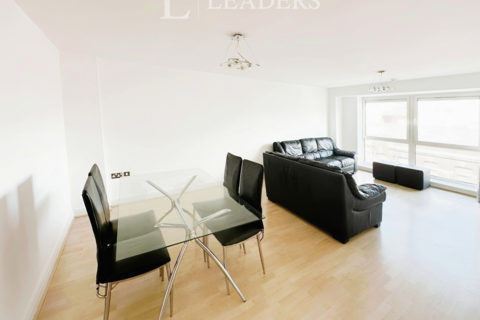 3 bedroom apartment to rent, Royal Plaza, Westfield Terrace, Sheffield