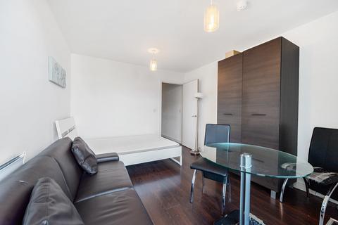 Studio to rent, Church Street, Manchester, M4