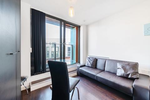 Studio to rent, Church Street, Manchester, M4