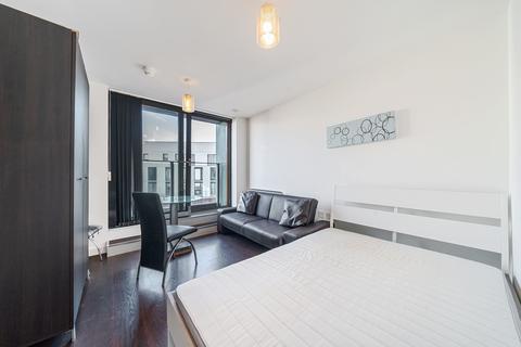 Studio to rent, Church Street, Manchester, M4