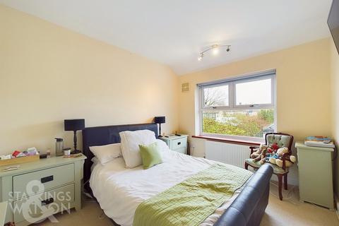 2 bedroom semi-detached house for sale - Barrett Road, Norwich