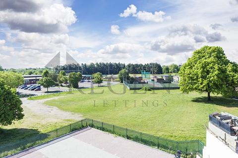 3 bedroom apartment for sale, Willow Court, Kingston-upon-Thames, KT1