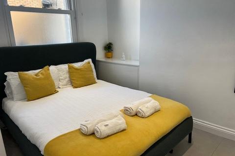 1 bedroom apartment to rent, Windsor Street
