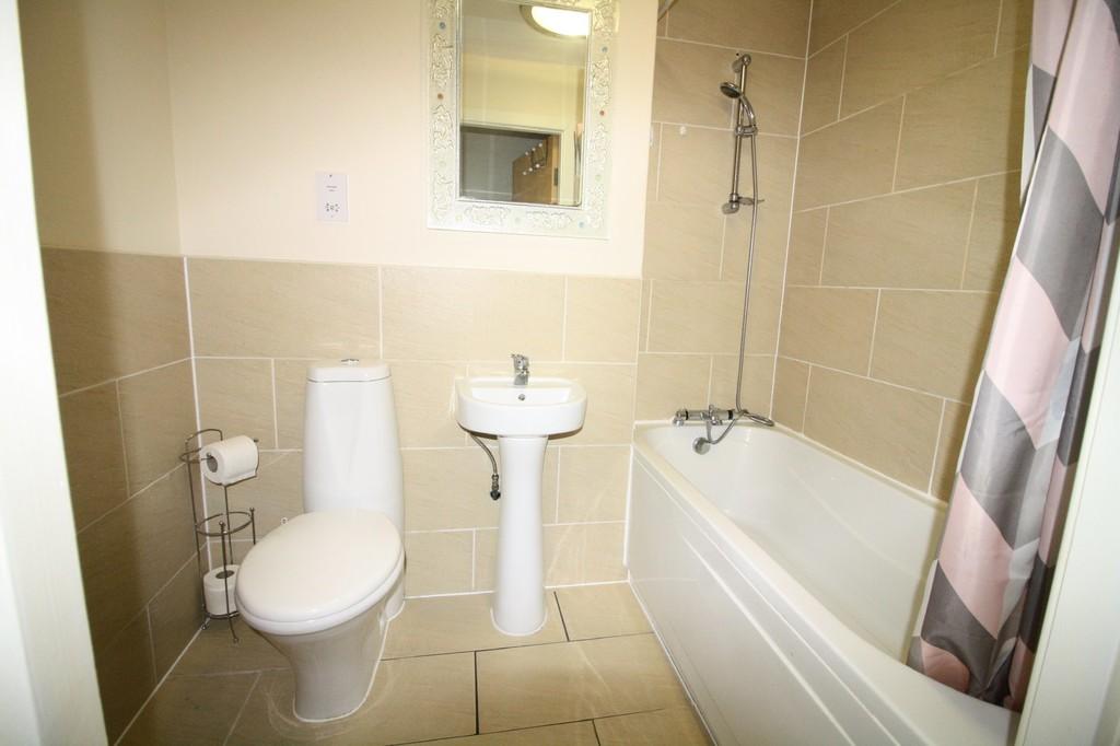 Apartment in Sheffield - View 4