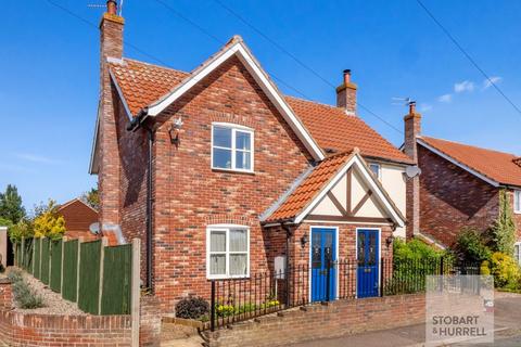 2 bedroom semi-detached house for sale, Burlingham Road, Norwich NR13