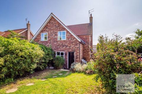 2 bedroom semi-detached house for sale, Burlingham Road, Norwich NR13