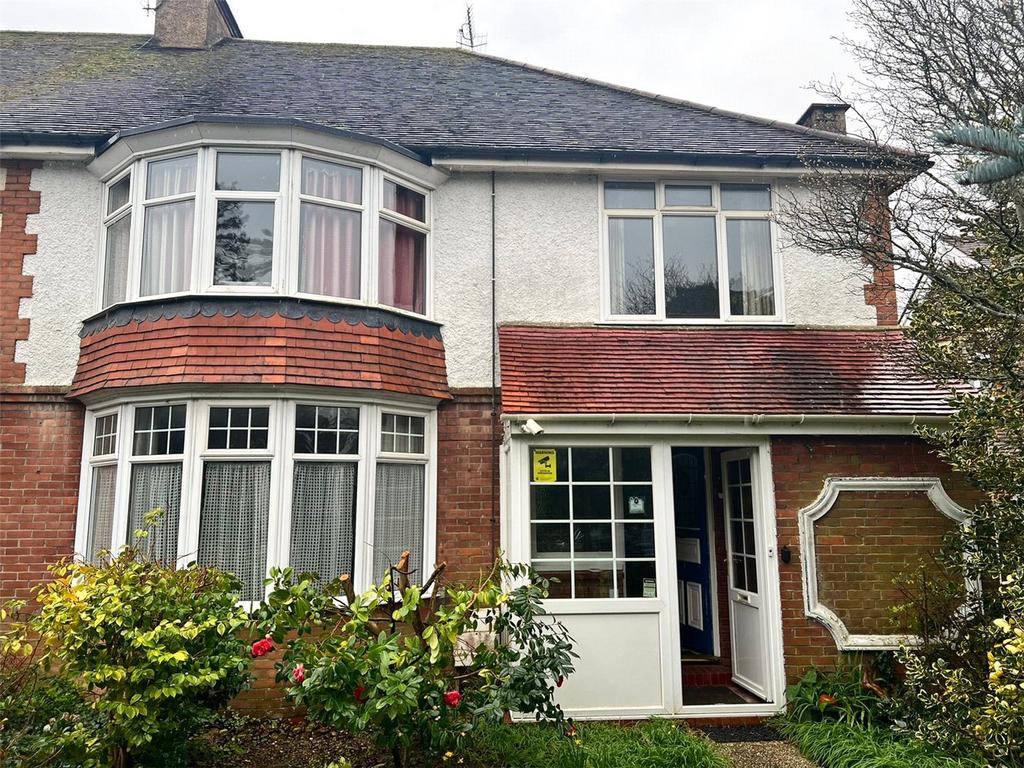 Grand Avenue, Worthing, West Sussex, BN11 4 bed semidetached house for