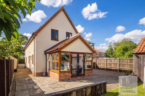 3 bedroom detached house for sale, Chapel Road, Wymondham NR18