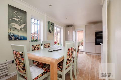 11 Abbot Road, Horning, Norwich, NR12 8PN