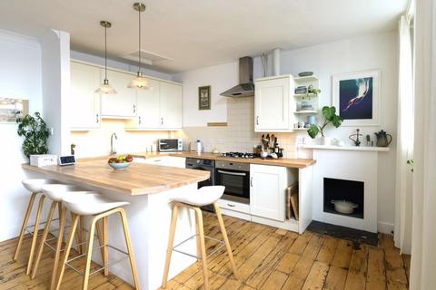 Flat 5, 23 West Mall, Clifton, Bristol, BS8 4BQ