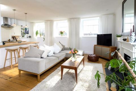 Flat 5, 23 West Mall, Clifton, Bristol, BS8 4BQ