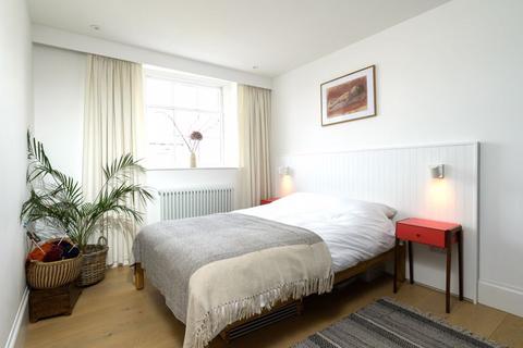 Flat 5, 23 West Mall, Clifton, Bristol, BS8 4BQ