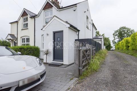 3 bedroom semi-detached house for sale, Town Road, Rochester
